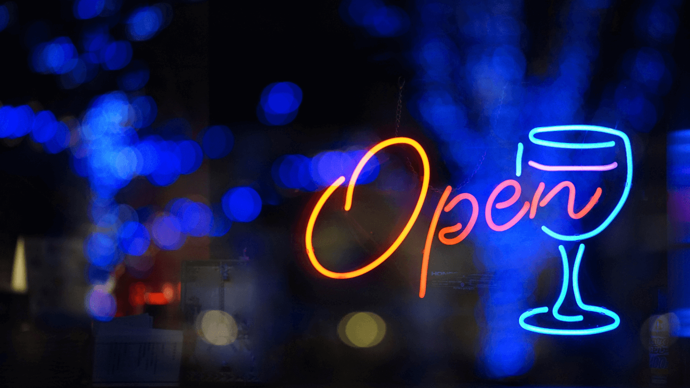 10 reasons your business needs neon signs