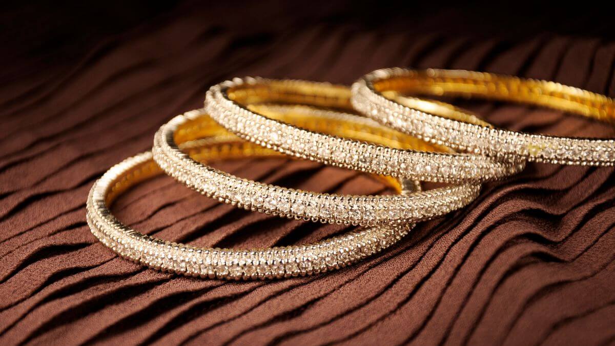 The Most Popular Diamond Bracelets And Bangles Of The Year