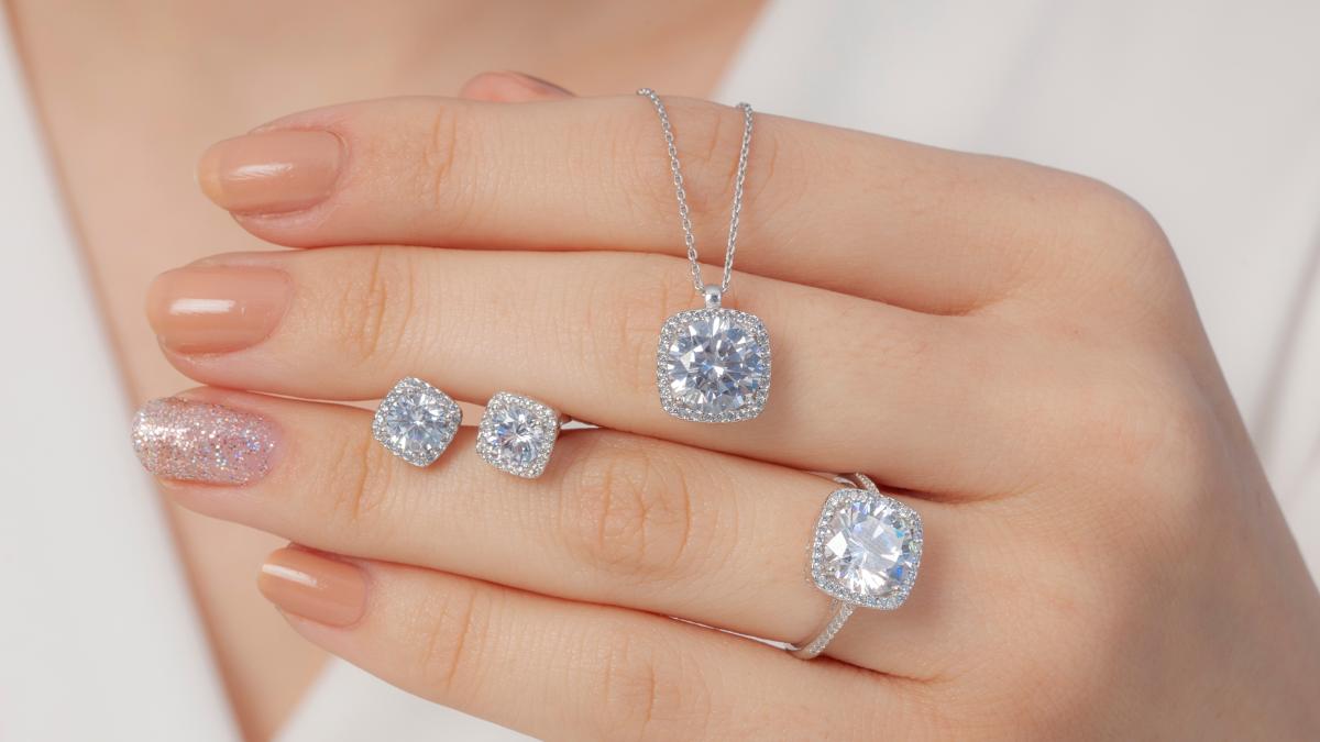 Your Guide To Square Shaped Diamonds