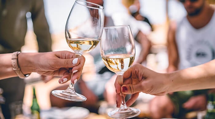 Is White Wine Good For You? [Facts Not Fluff]