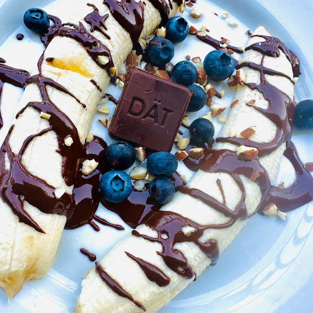 DÄT Healthier Banana Split Recipe