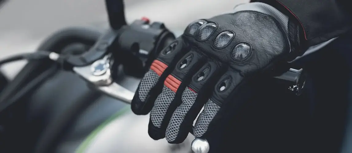 7 Best Motorcycle Gloves for Men in 2022 (Top Rated and Reviewed)