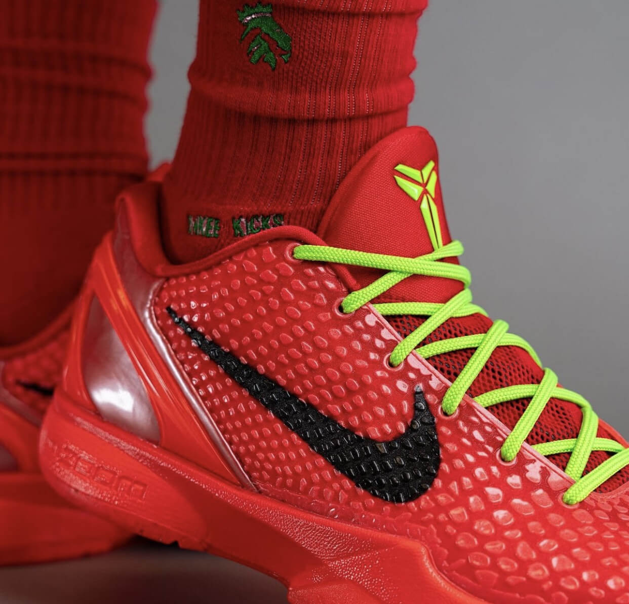 kobe grinch