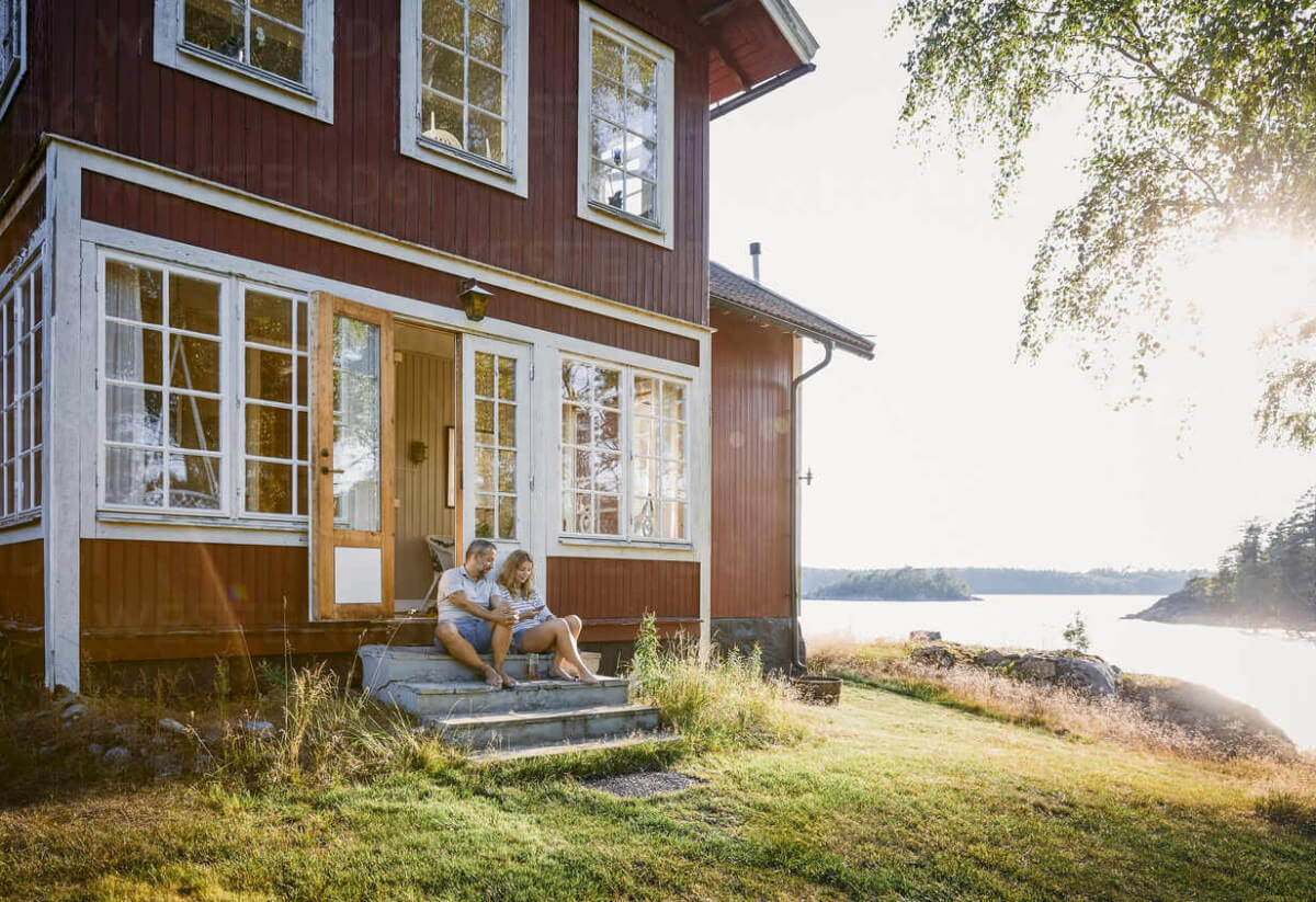 How to seal a summer house from floods