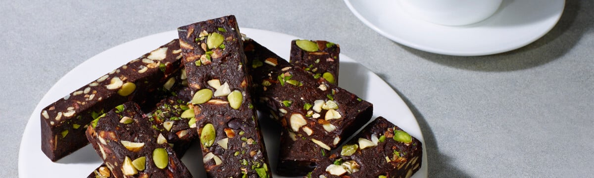 Dairy free cocoa energy bar