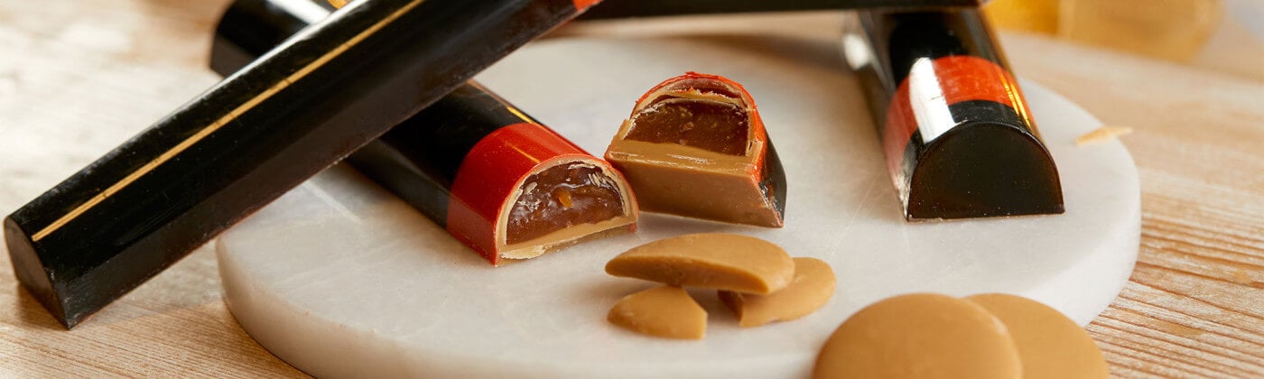 Ginger, nutmeg and muscovado caramel chocolate bar