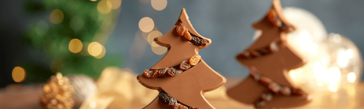 Rum and raisin Christmas tree bar