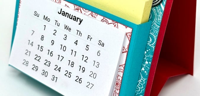 Learn to make a Bandana Pocket Calendar for the new year!