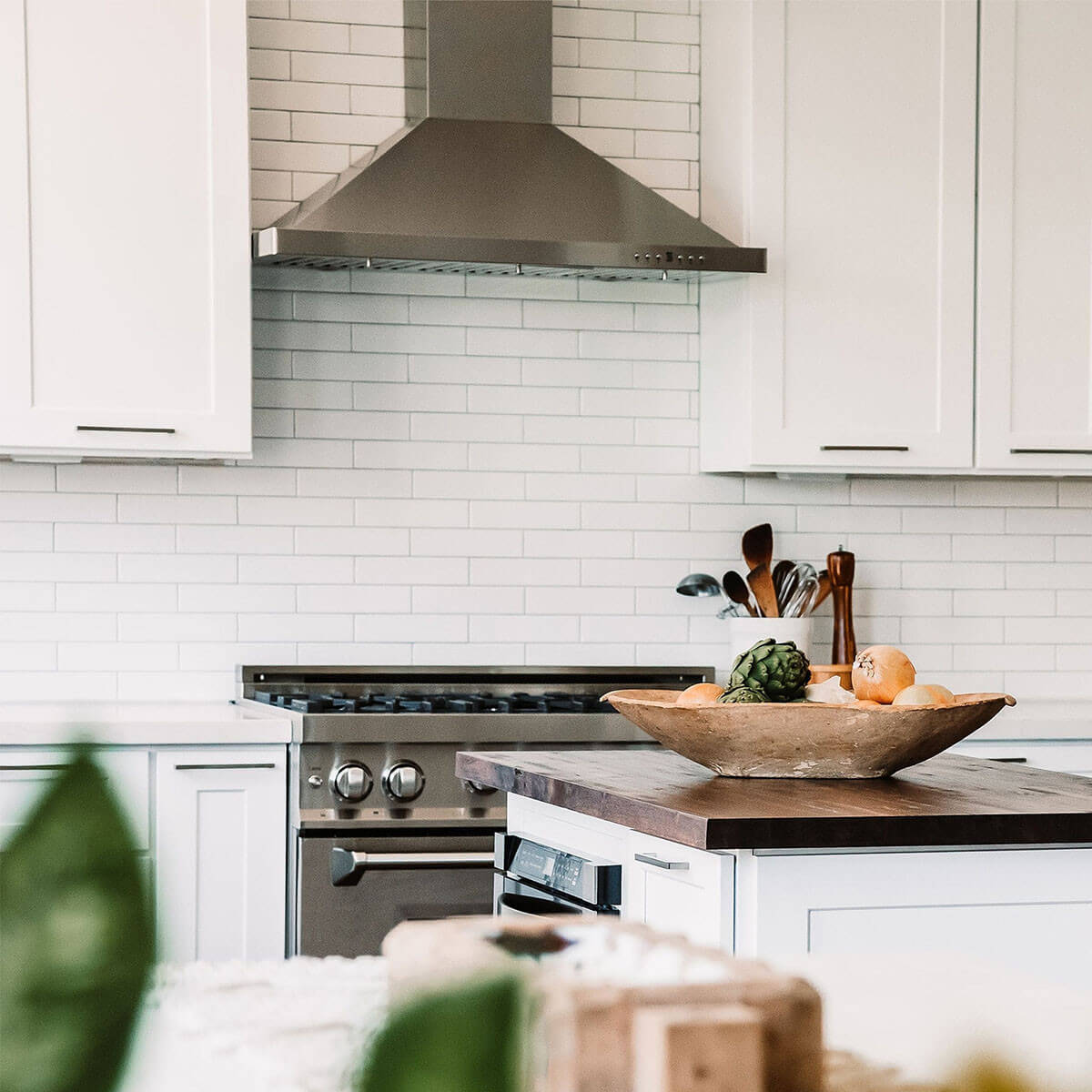 How to Choose the Right Range Hood