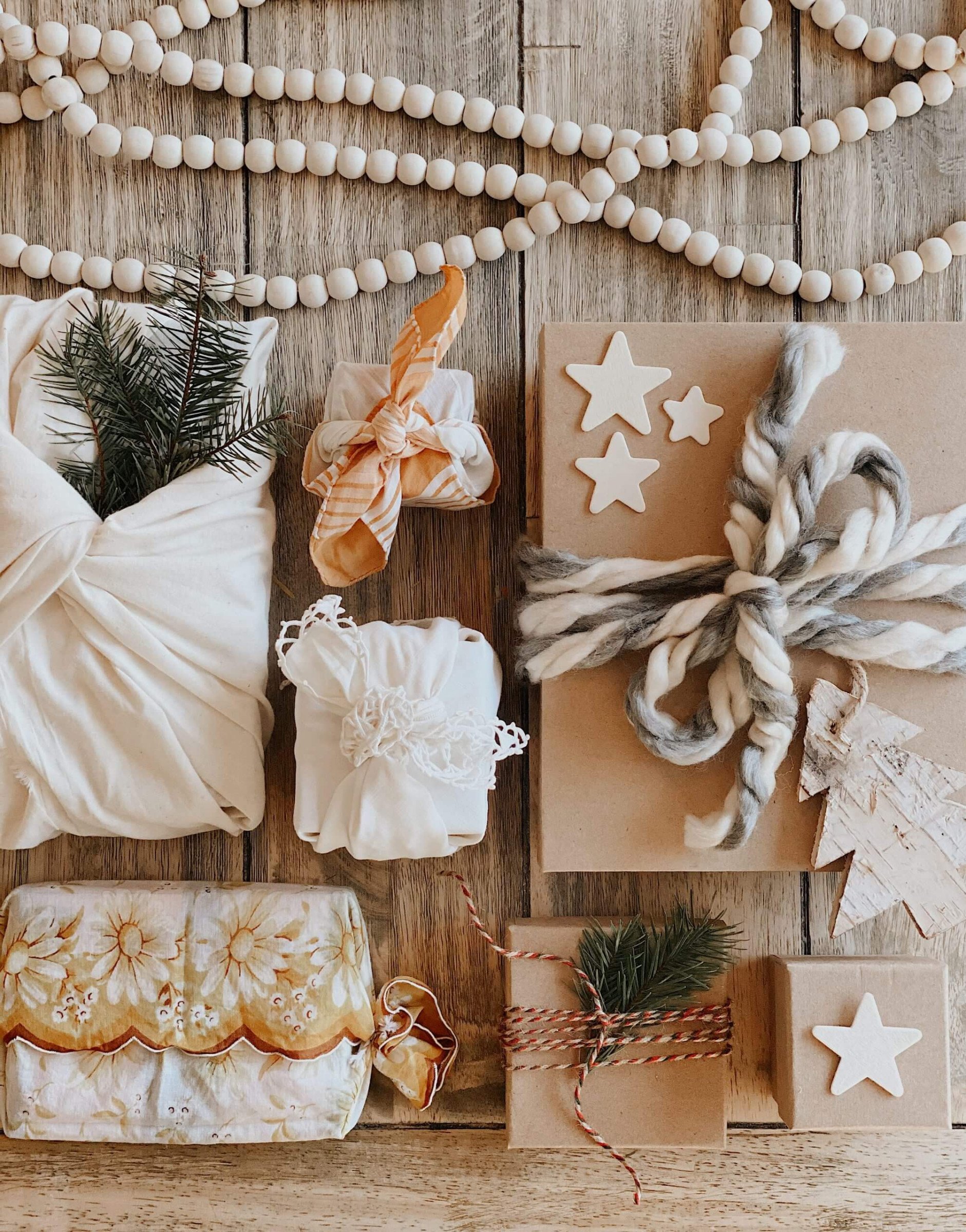 How to Gift Wrap with Style This Holiday Season: 8 Creative Touches for Memorable Gifts