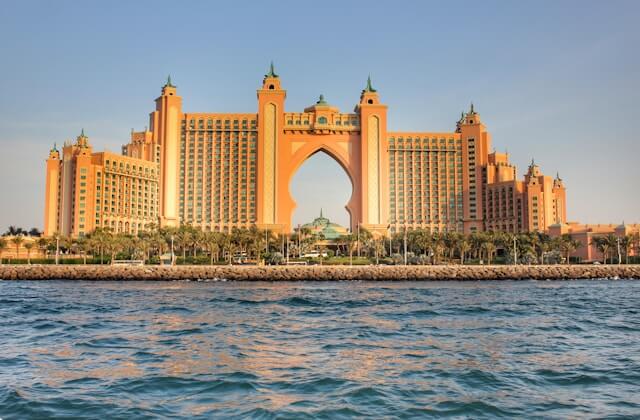 Dubai Palm Hotel: Unforgettable Stays in Paradise