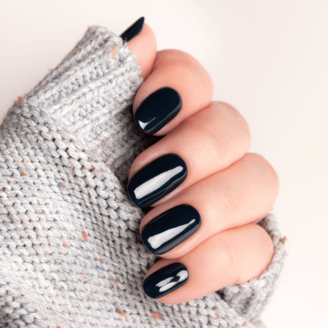 Get Perfect Black Nail Designs Using Nail Wraps