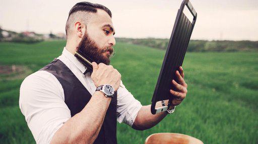 How to Untangle Your Beard with A Beard Comb