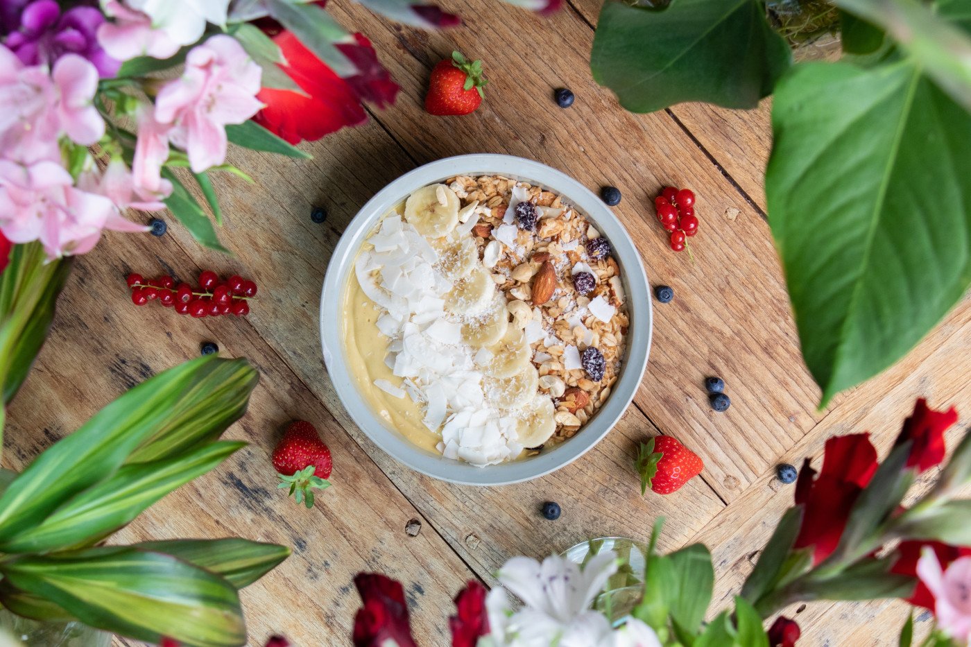 PUMPKIN SPICE FLAVORED COFFEE SMOOTHIE BOWL