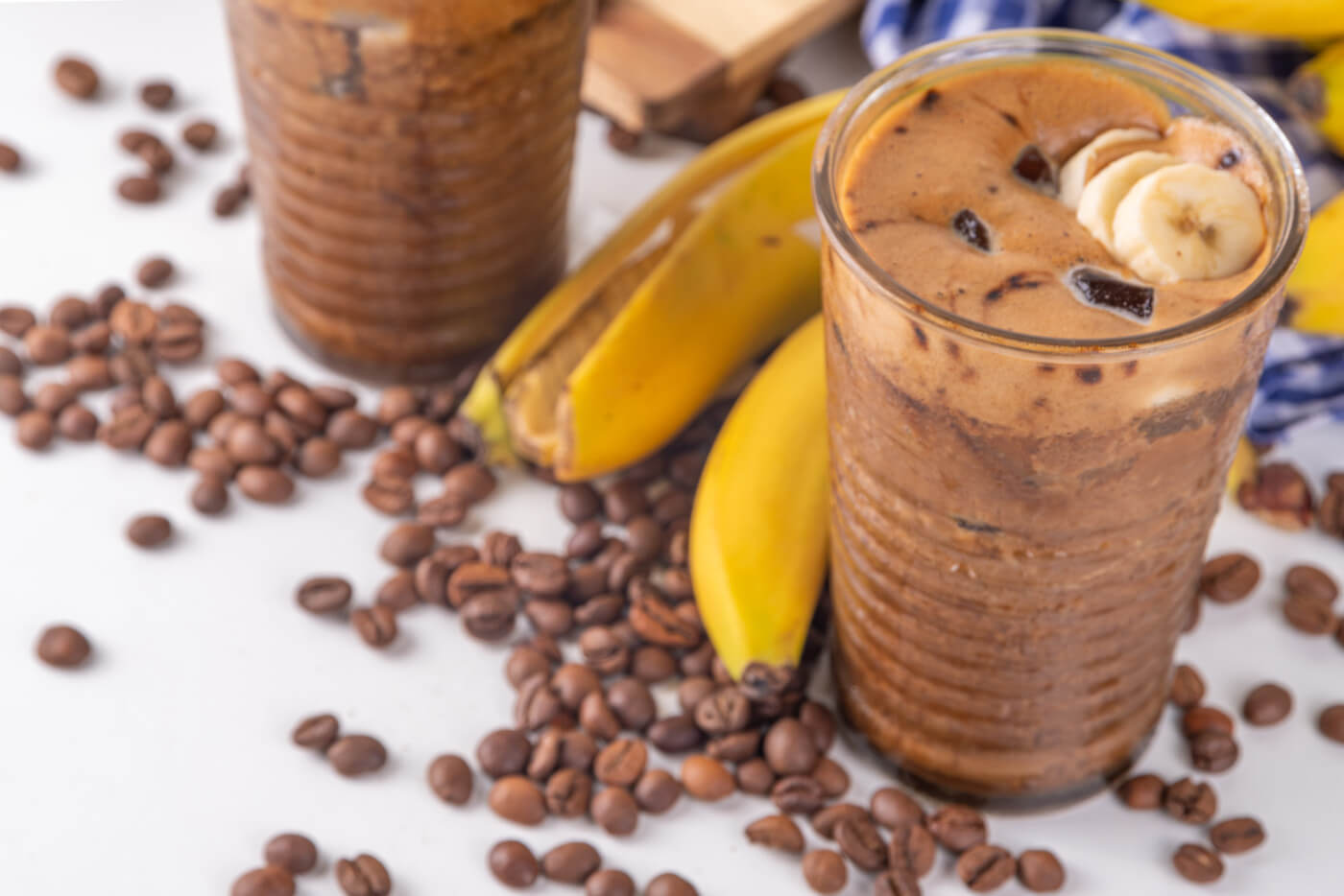 CHOCOLATE NUT SPRING COFFEE SMOOTHIE