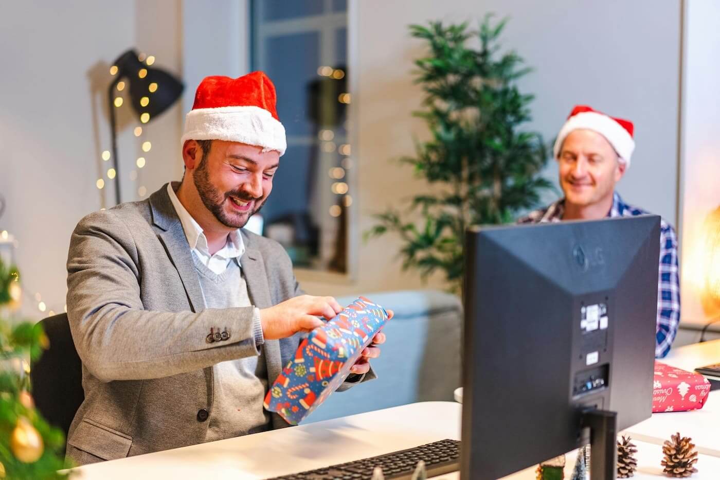 Top 20 Holiday Gifts for Professionals This Christmas