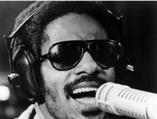 Découvrez les best of Stevie Wonder