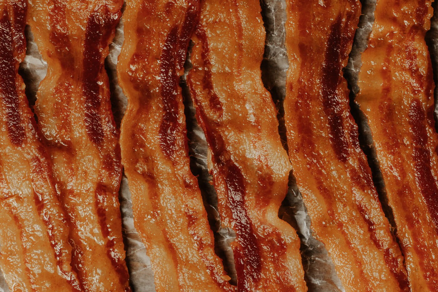 How Does a Microwave Bacon Cooker Work?