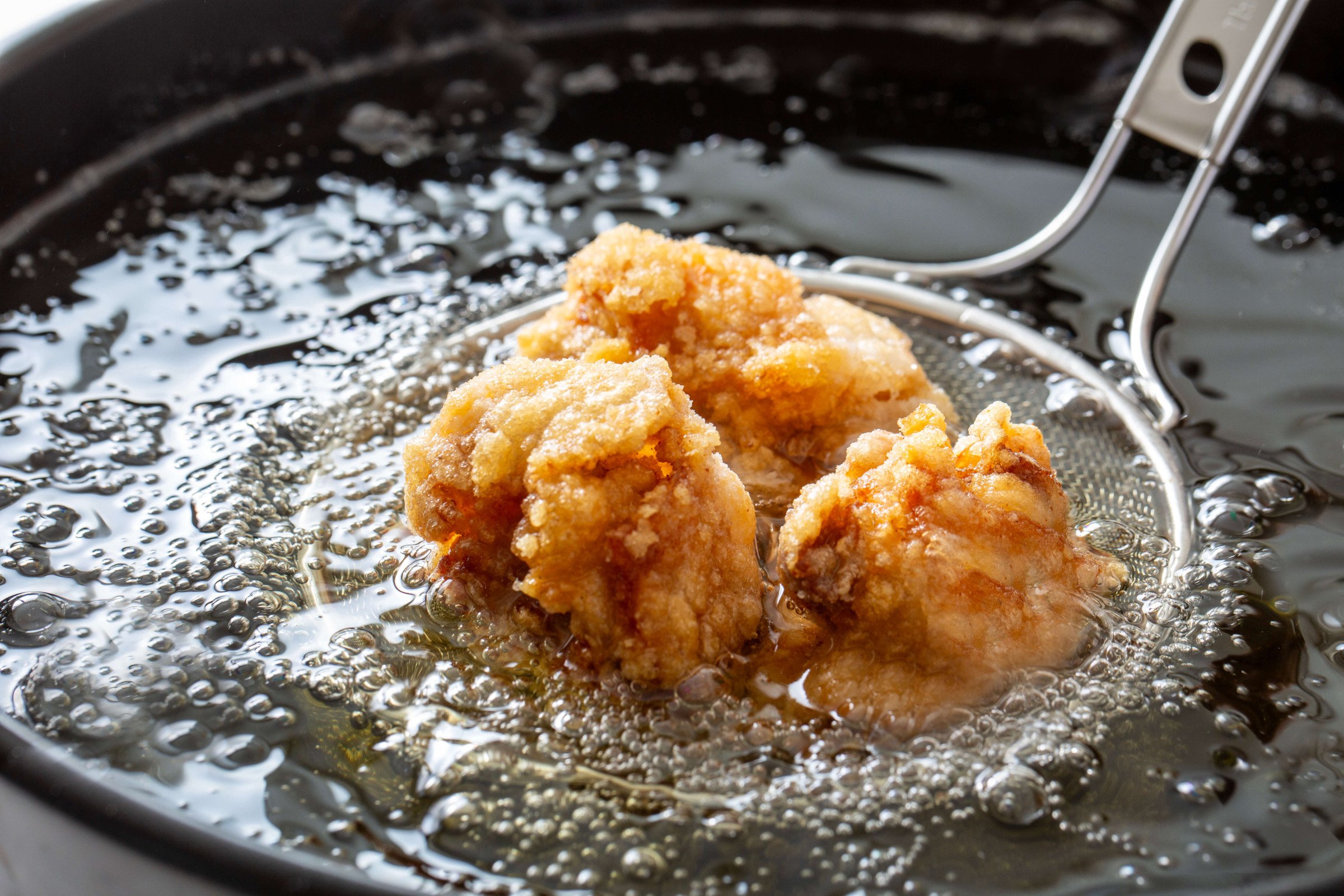 Can I Use Stockpot Cookware for Deep Frying?