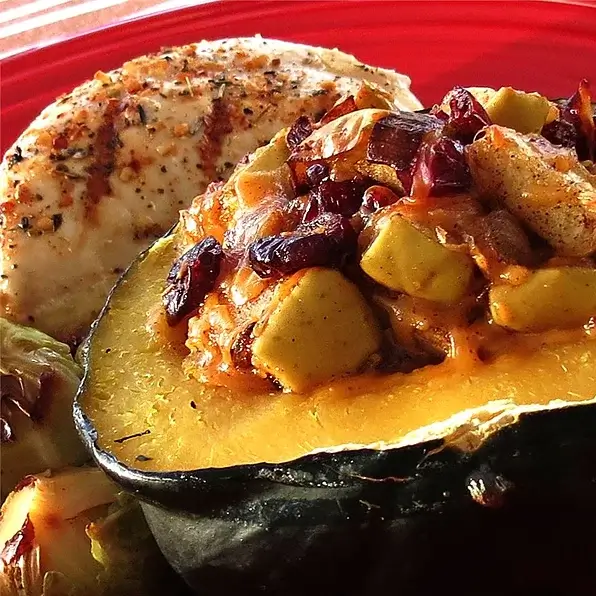 CHEESY APPLE STUFFED ACORN SQUASH