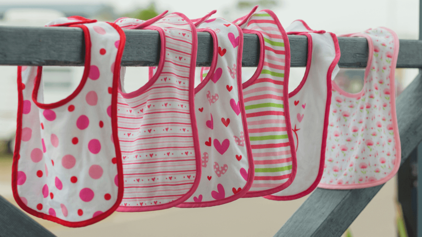 How to create custom baby bibs (2023)