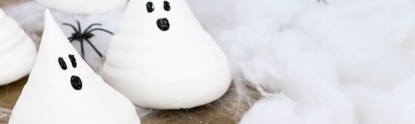 Halloween meringue ghost