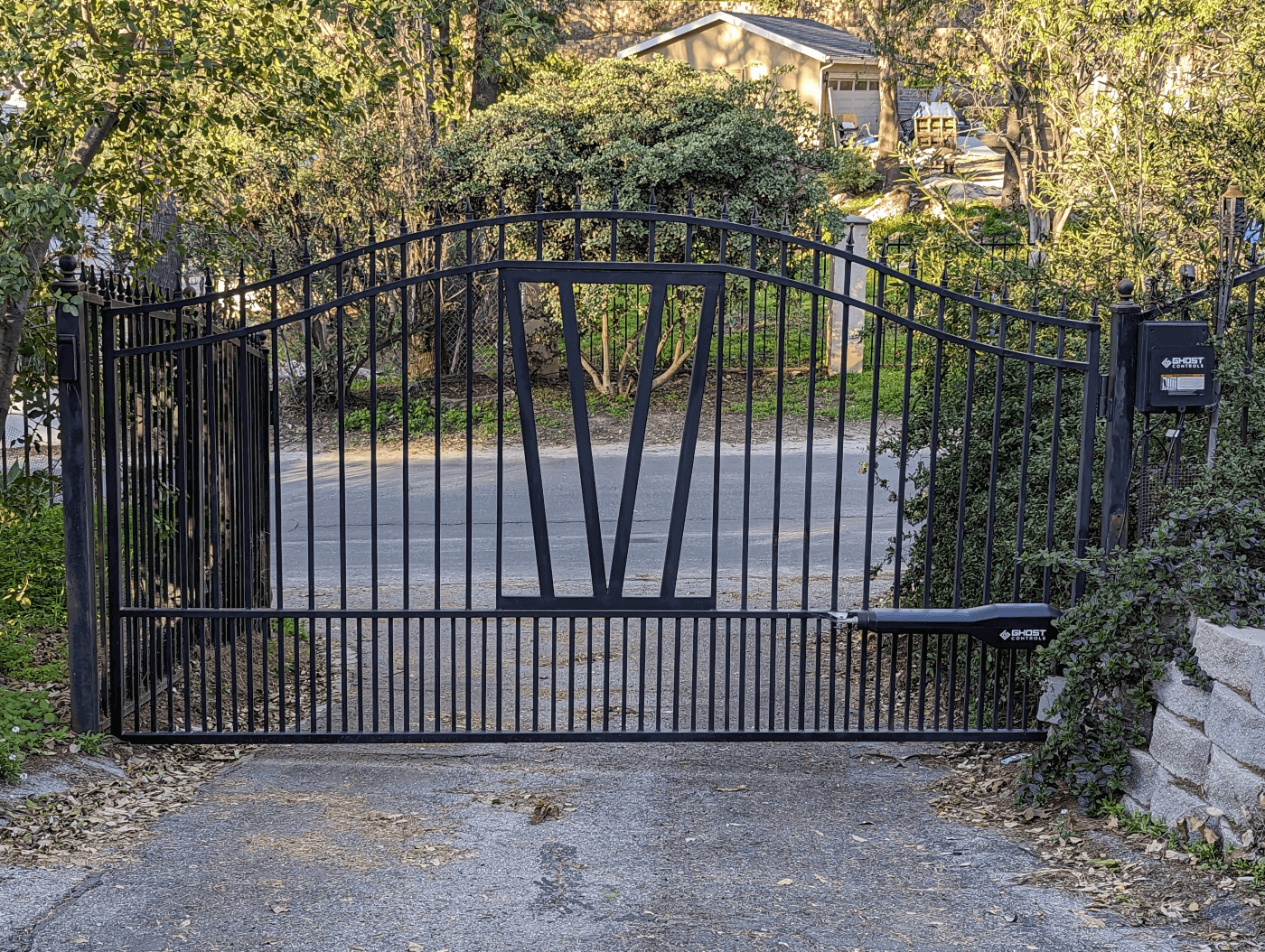 Automatic deals gate installation