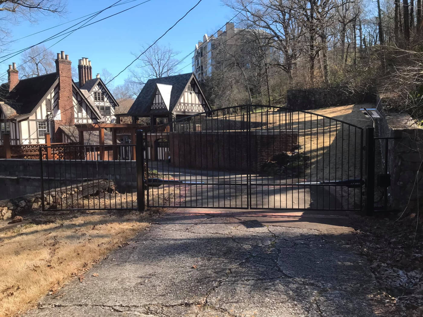 5 Ways Automatic Gate Openers Can Boost Property Value