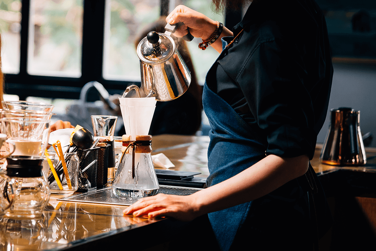 Coffee Shops: Bulk Brew vs Pour Over