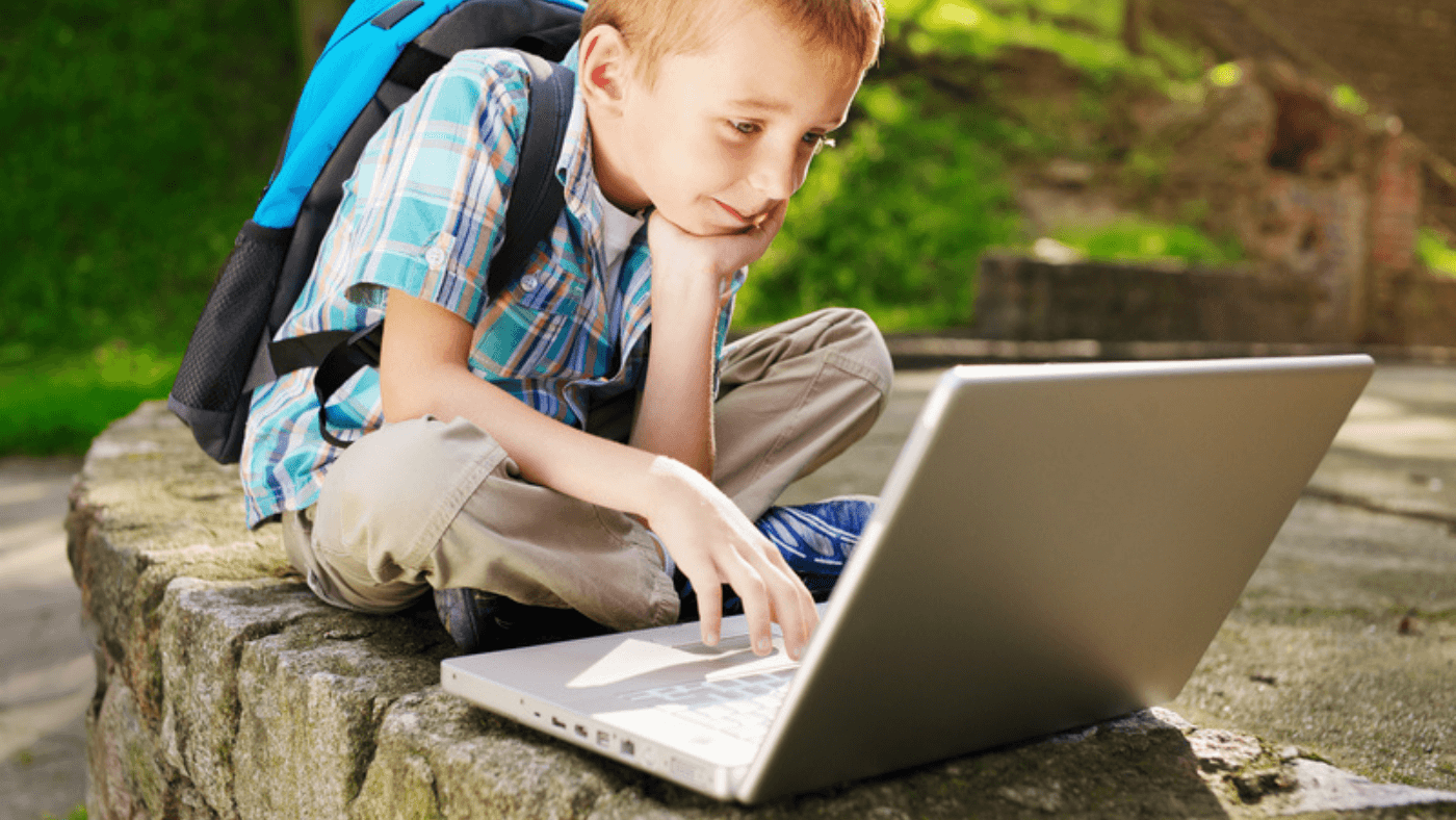 Screen Time Struggles: Balancing Your Child's Internet and Gaming Time