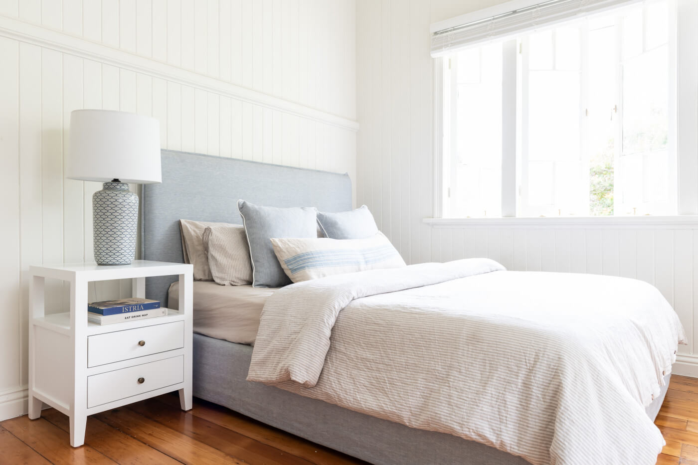 How to choose a Hamptons bedhead