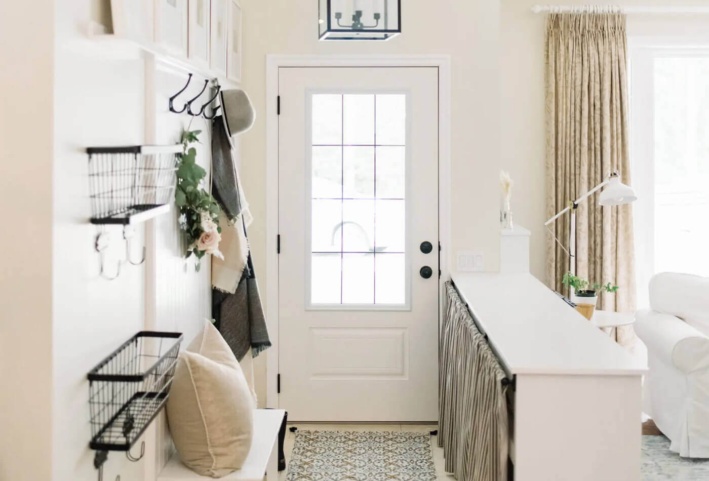 10 Modern Entryway Ideas To Make Your Dream House Beautiful