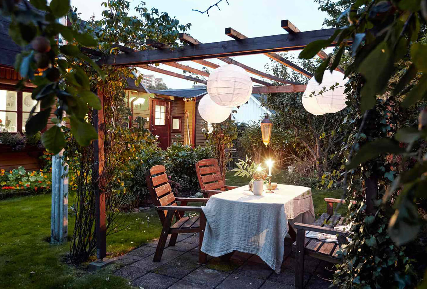 Backyard DIY Ideas For Homeowners - Budget-Friendly Makeovers