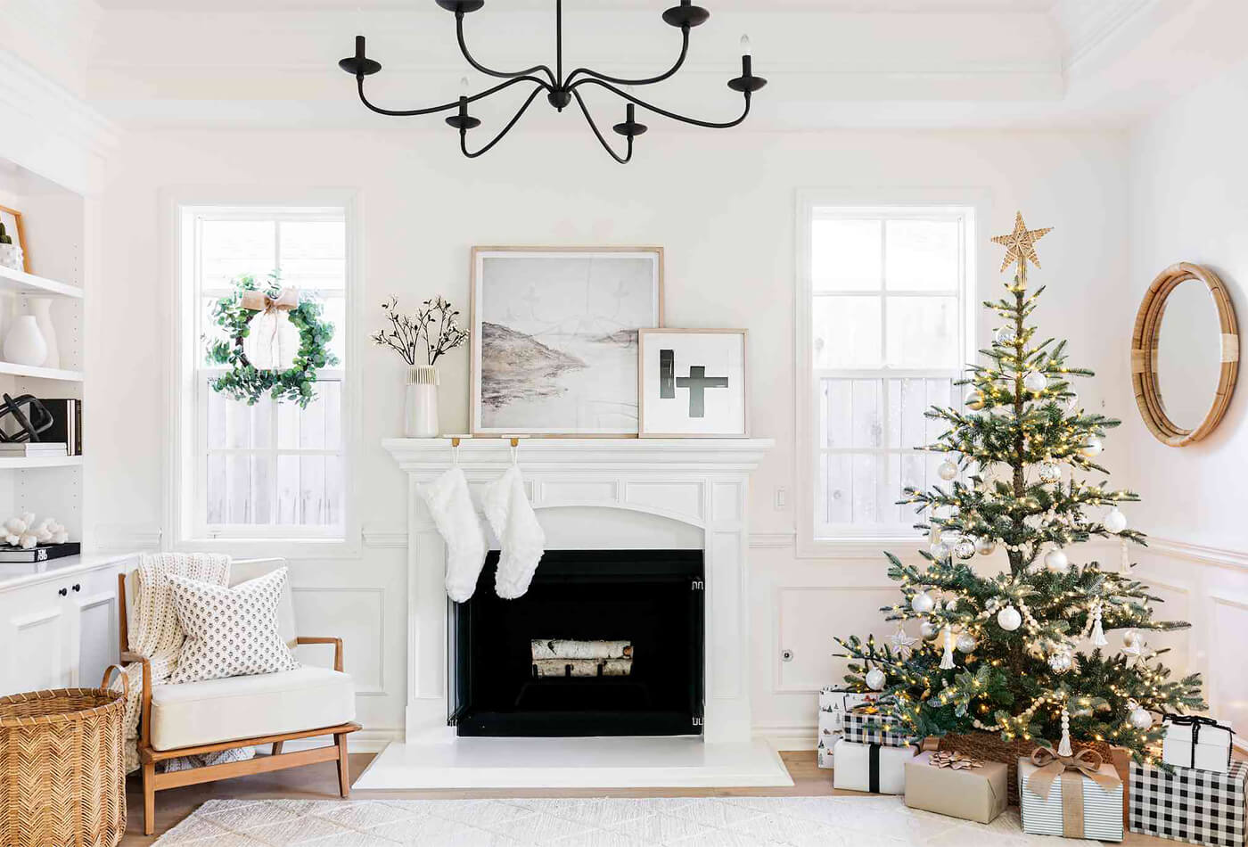 Minimalist Design Style Ideas For Christmas Decor