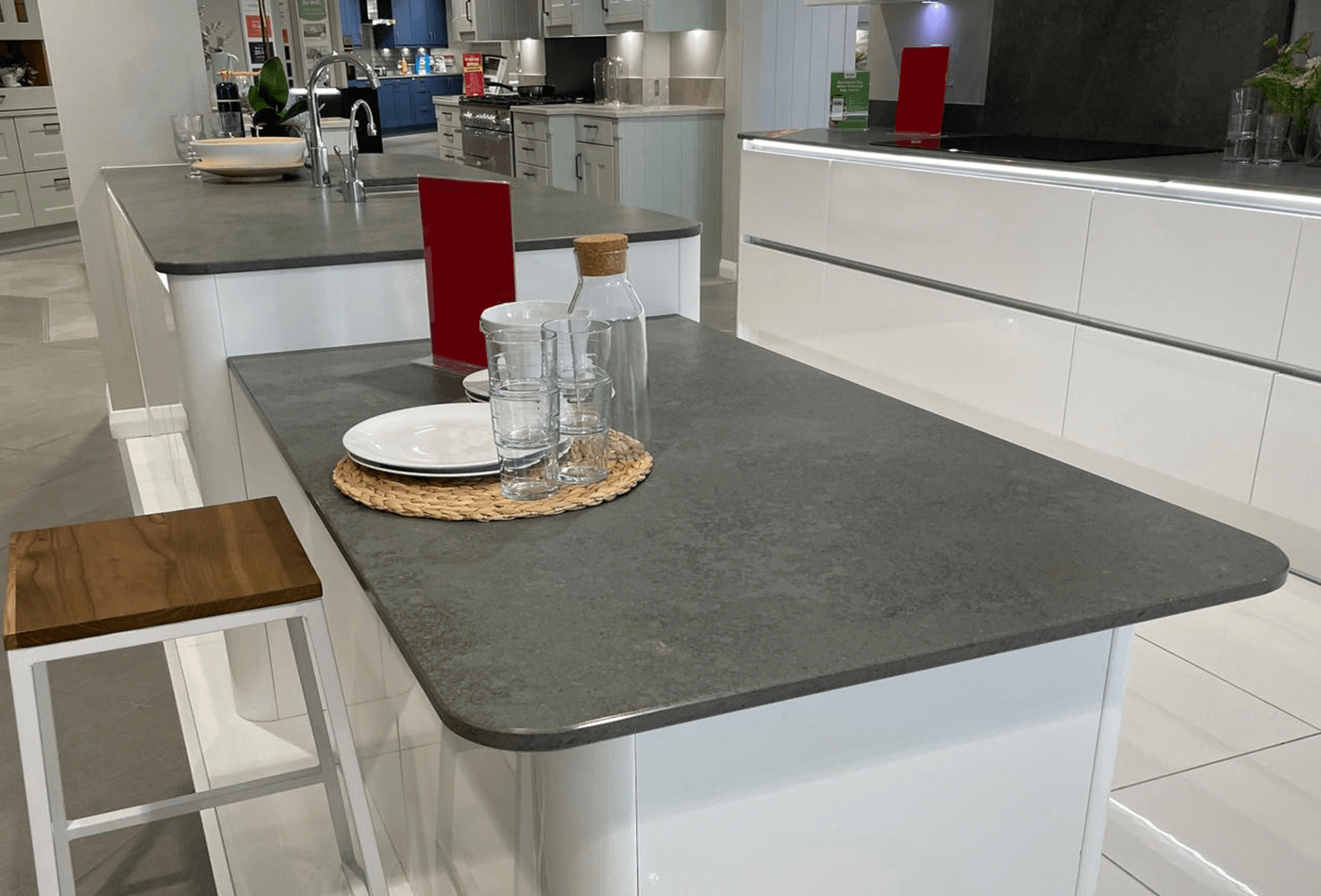 Countertops Concrete; Is it a Better Choice for Your Kitchen