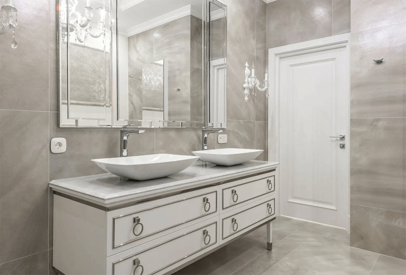 Bathroom Mirror Ideas: Reflecting Style & Function