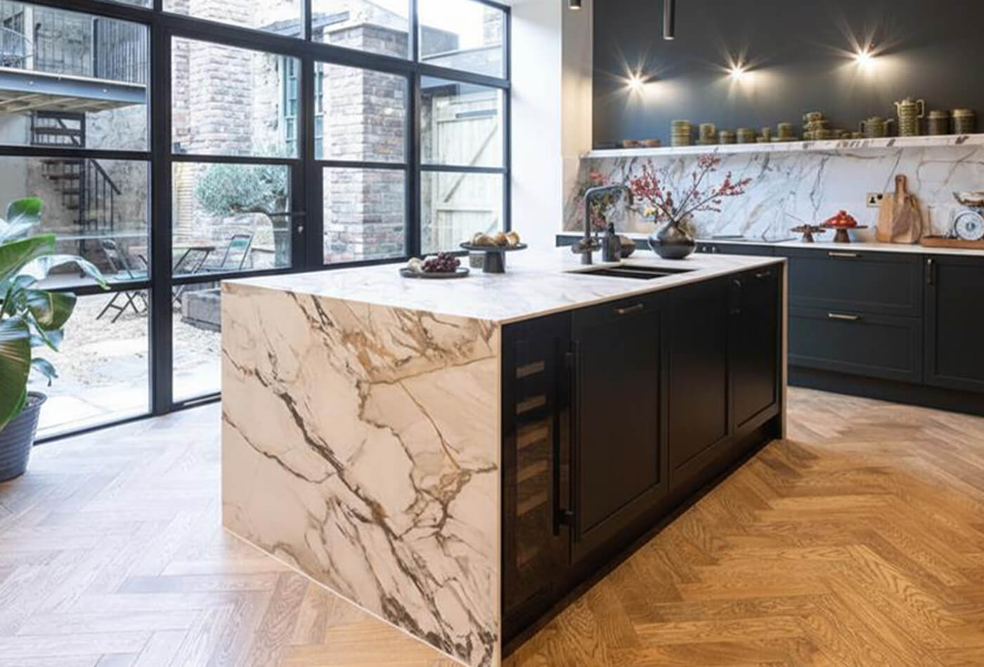 How to Get a Statement Breakfast Bar Overhang?