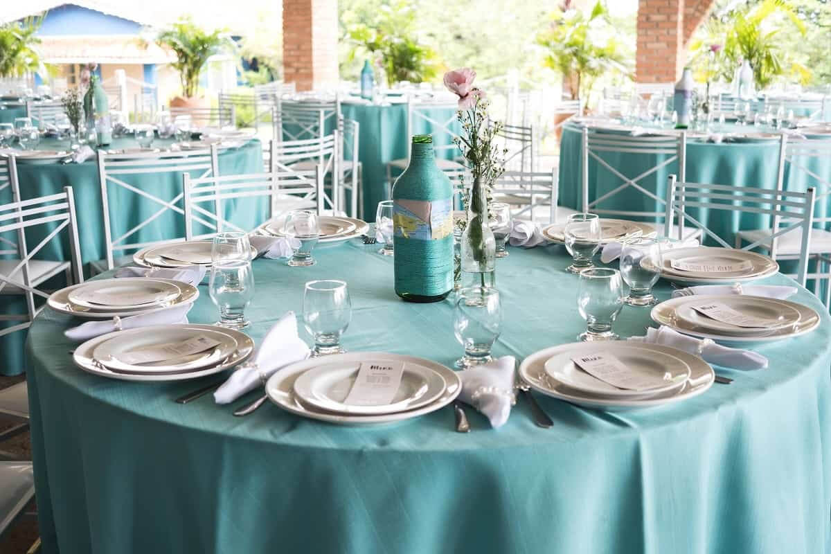 Difference in 100% Polyester Table Linens