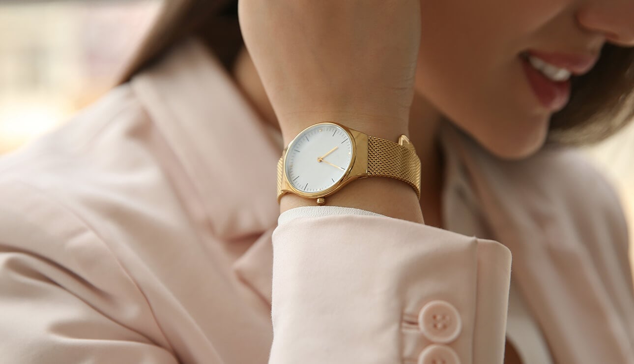 Mk smart watch  Gold watches women, Smartwatch women, Brand watches women