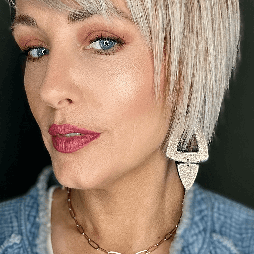 Leather Earrings for Women: The Ultimate Guide to Choosing the Perfect Pair – Eleven10Leather 