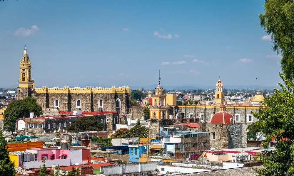 ¿Cuáles son las mejores zonas para comprar departamento en Puebla?