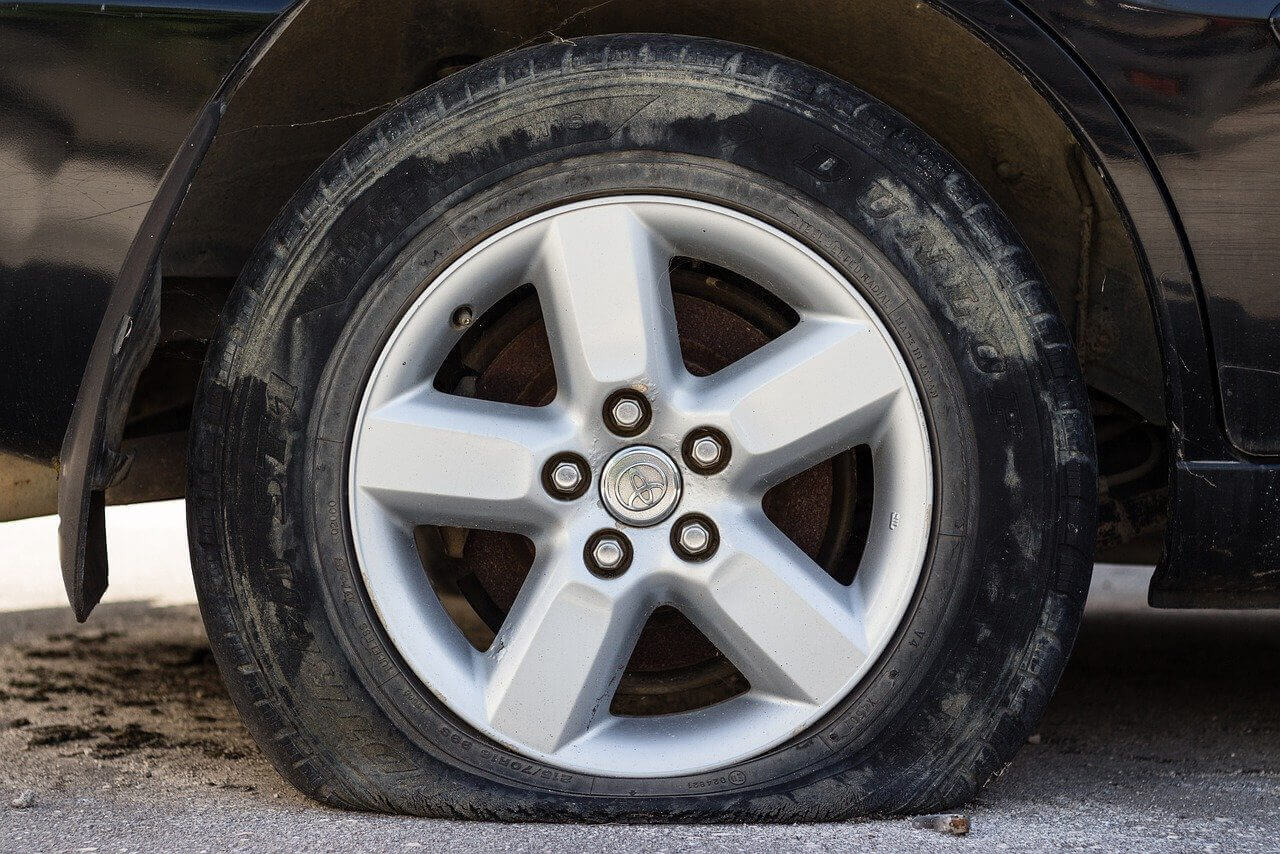 Comment réparer facilement son pneu crevé ? 