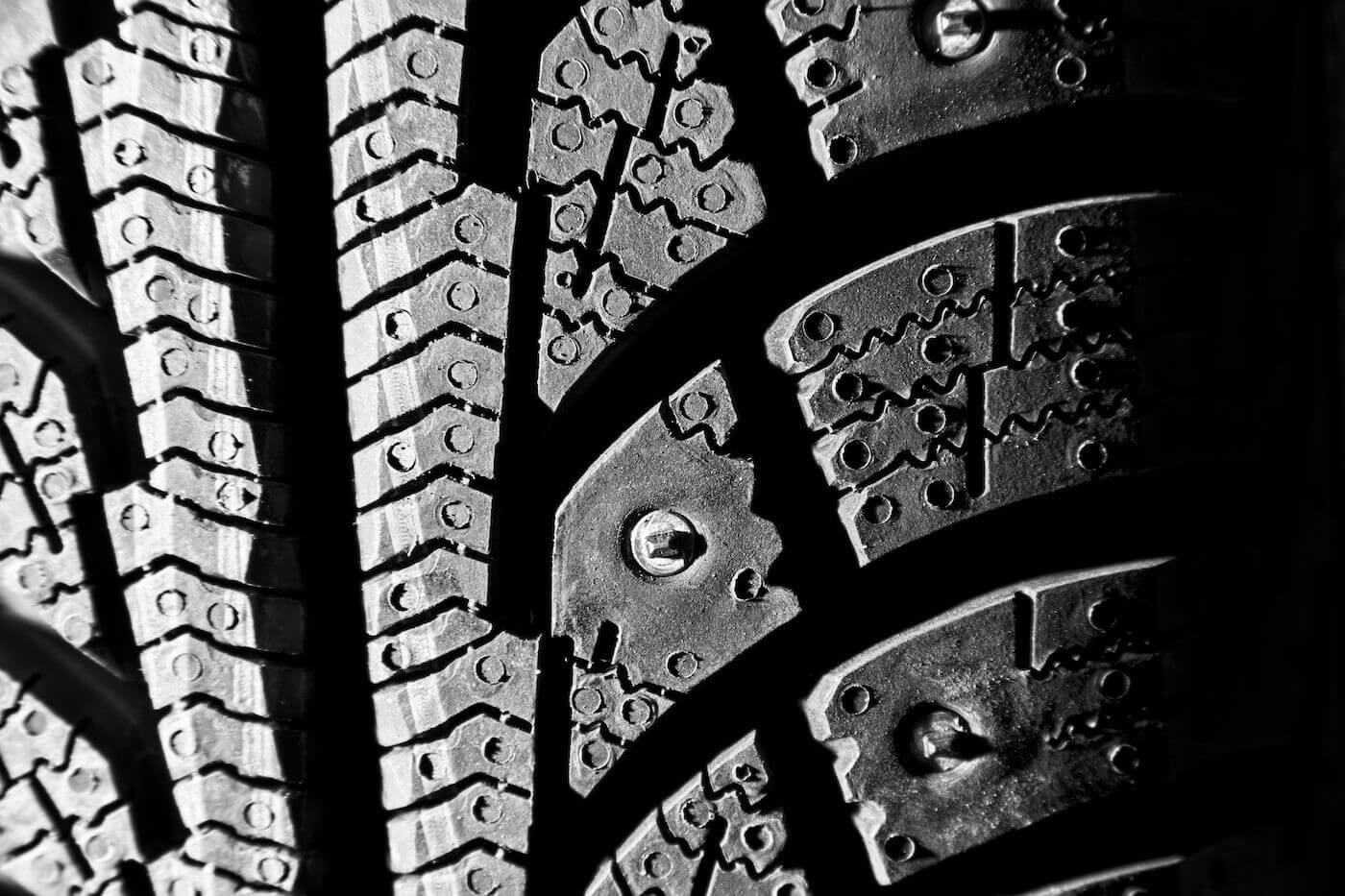Des pneus d'hiver avec clous, qu'est-ce que c'est?