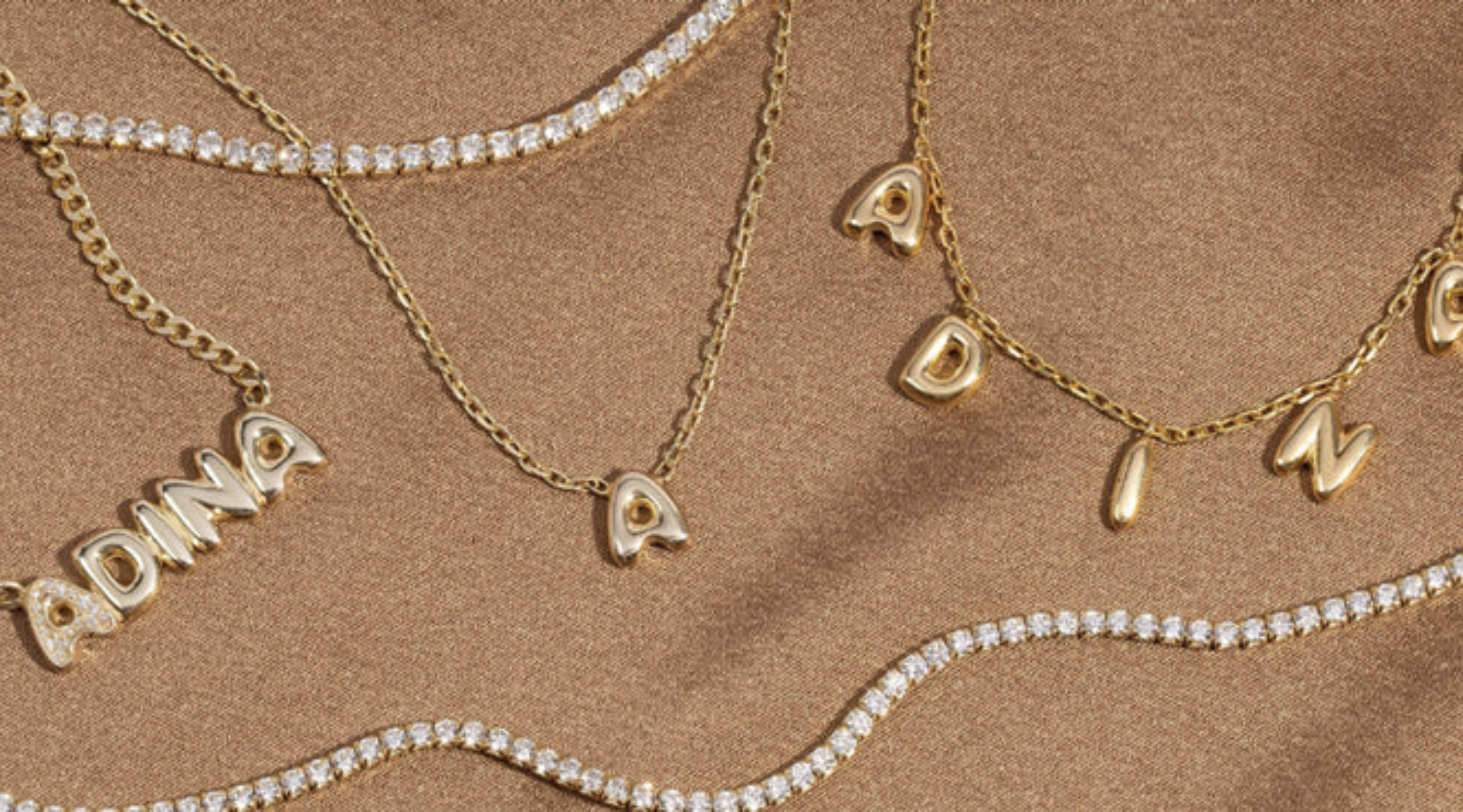 How to Choose Elevated Personalized Jewelry For Mom This Mother's Day 2023