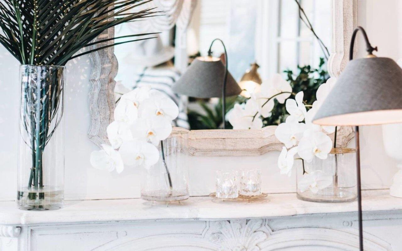 The 6 Essential Mantel Styling Tips To Follow (and Why)