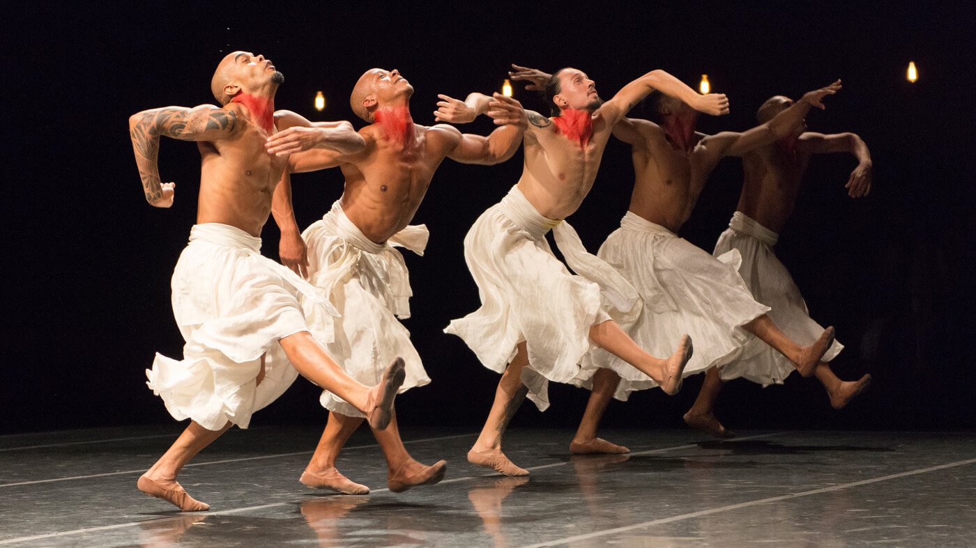 Grupo Corpo synthesizes body and spirit: Gira and Gil Refazendo show two  faces of Brazil