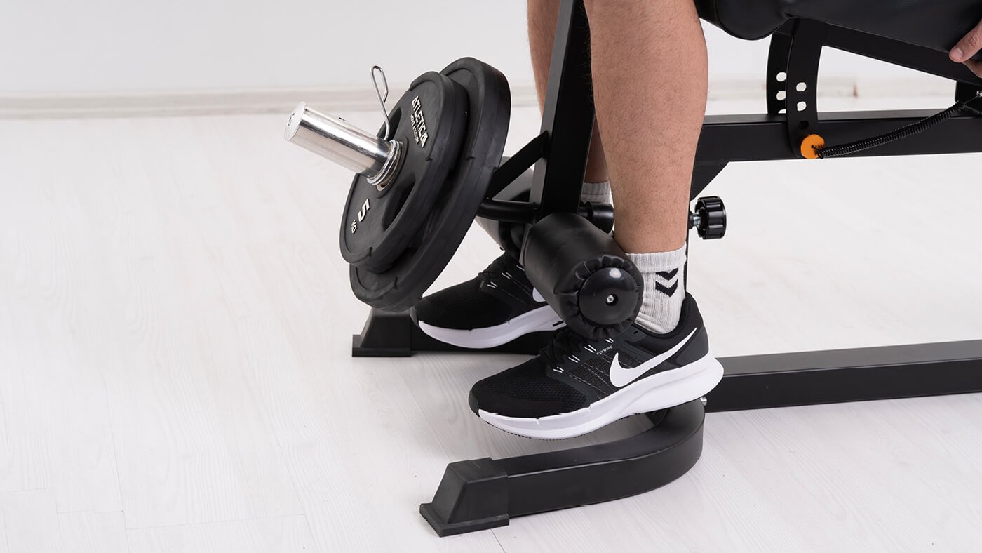 Beinstrecker Maschine: Die besten Übungen mit der Leg Extension Machine|ATLETICA