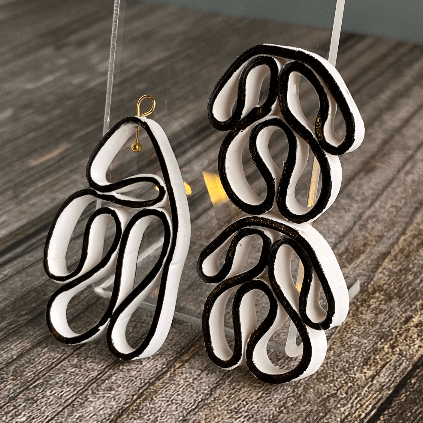 Polymer clay extruded ribbon beads