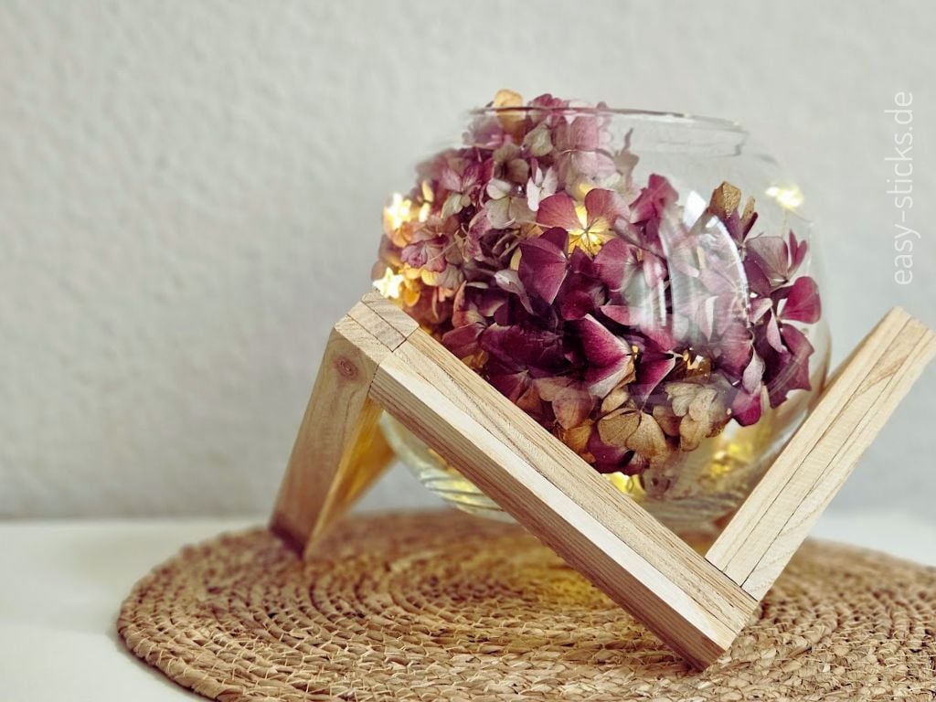 Variante 2 - Deko im Holzständer