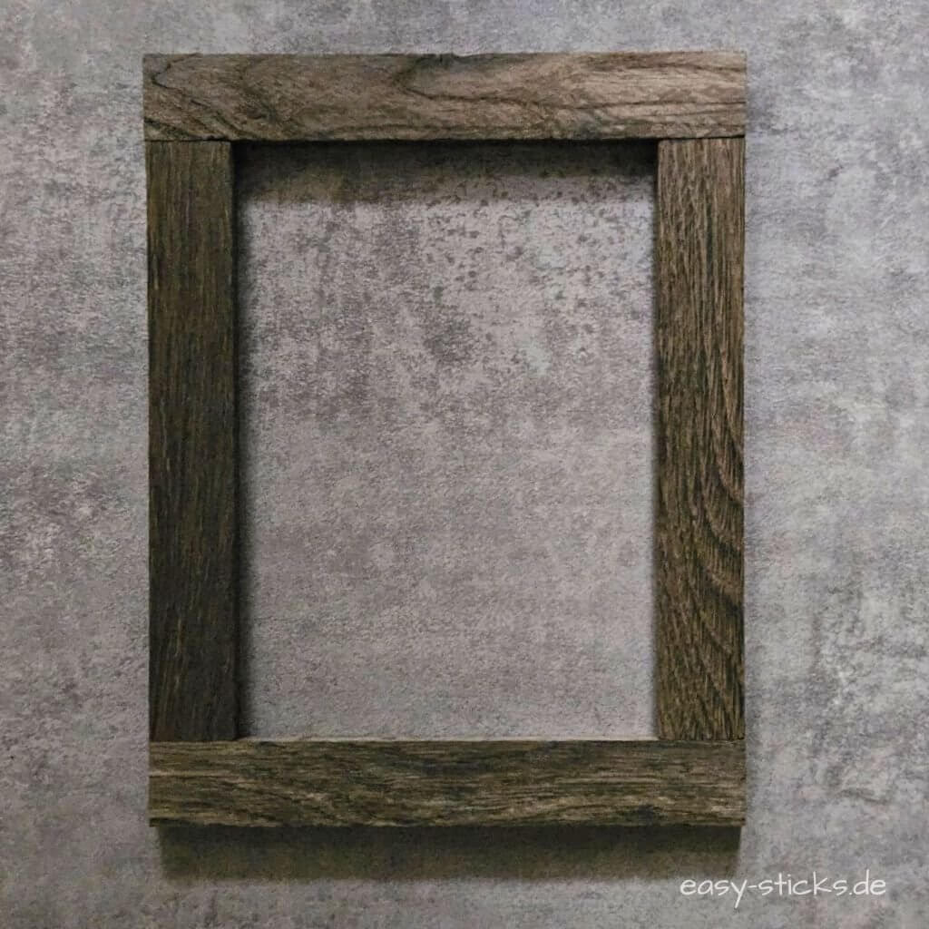 Weihnachts-Leuchtbild DIY – rechteckigen Rahmen aus Easy-Sticks bauen